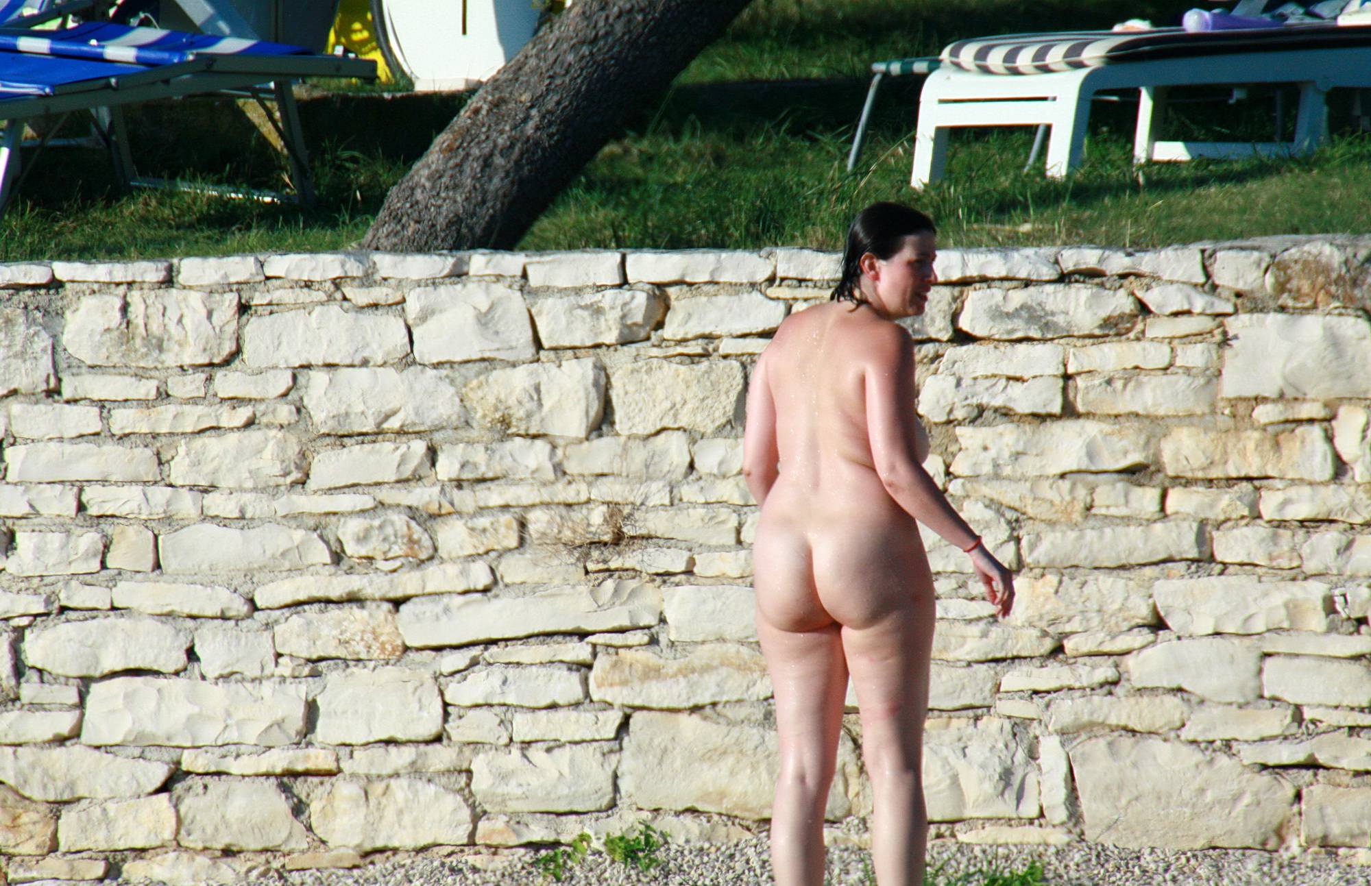 A Perfect Day To Suntan - 2