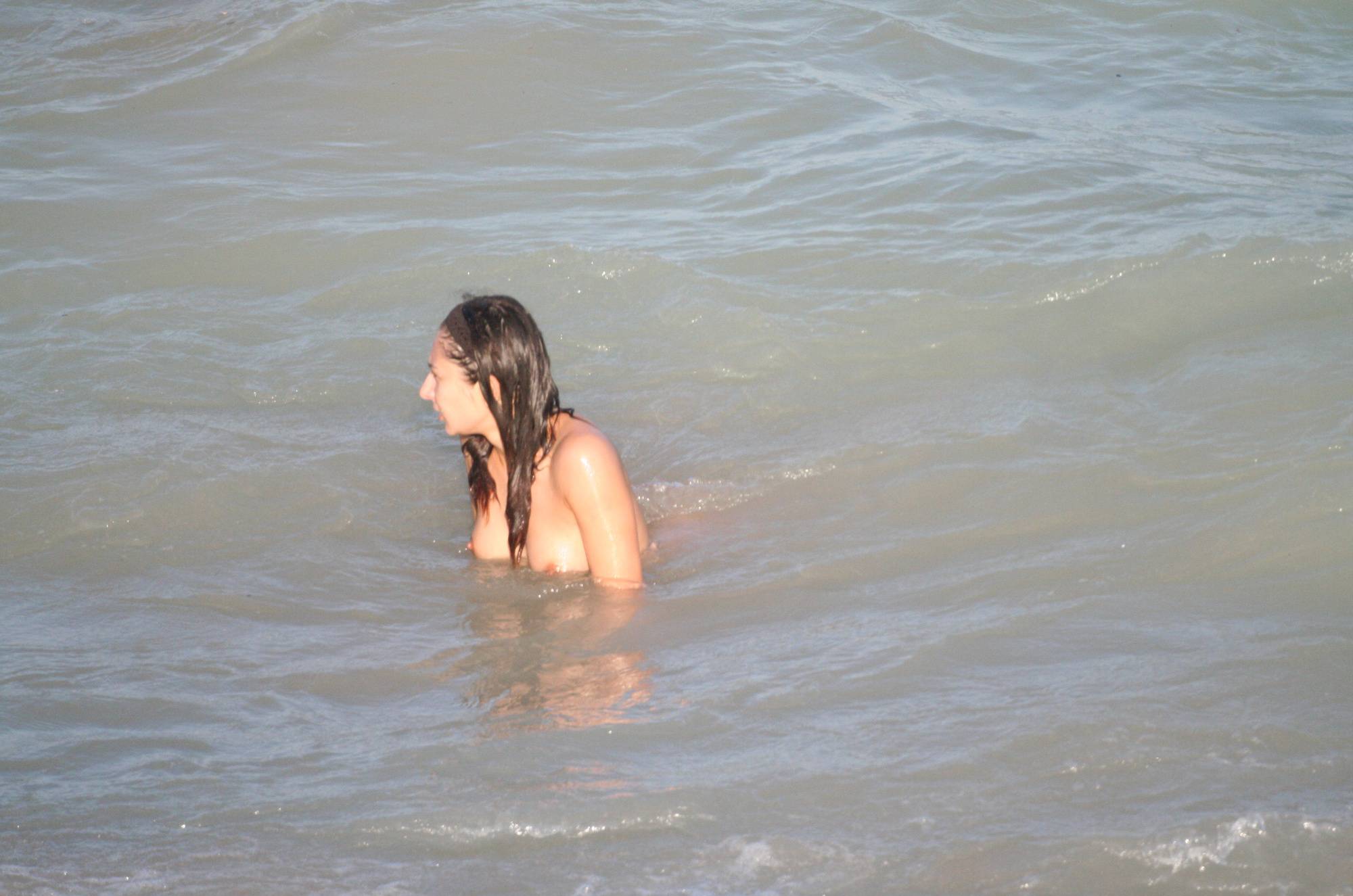 Costinesti Female Scene - 1